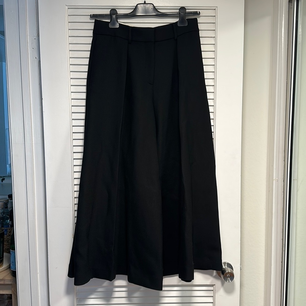 G. Label by goop black Culottes - size 6